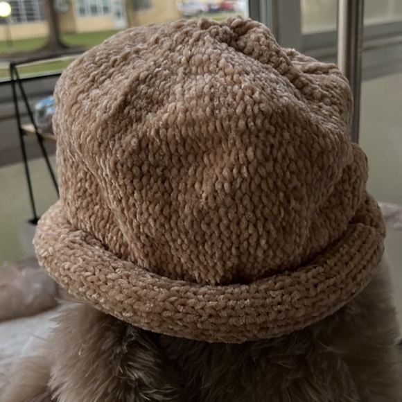 August Hat Company Beanie with roll cuff - Picture 3 of 7